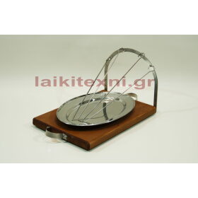 Πιατέλα σερβιρίσματος με σουβλάκια.Πιατέλες