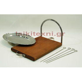 Πιατέλα σερβιρίσματος με σουβλάκια.Πιατέλες