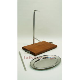 Πιατέλα σερβιρίσματος με σούβλα.Πιατέλες